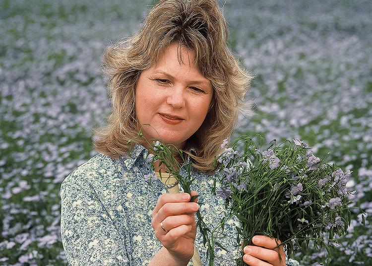 Esther Hylden of Golden Valley Flax sells natural, ground and organic flaxseed.